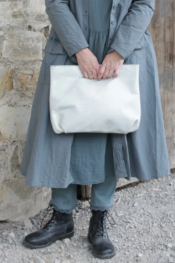 Taschen*FRA.SA Mini-Shopper NINA in vintage weiss/grau (ice) - supersoftes, recyceltes Leder