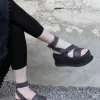 Sandalen*LOFINA Plateau-Sandale mit Wickelschnalle in schwarz 2023 - softes Leder